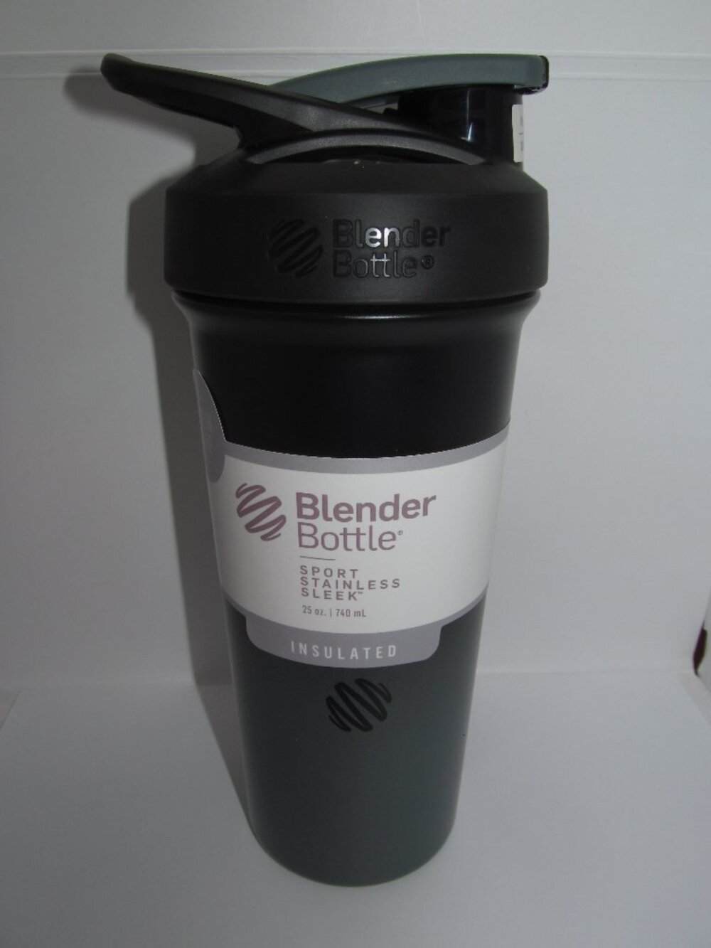 Blender Bottle Sleek Sport Black Stainless Steel Insulated Shaker 25oz NEW